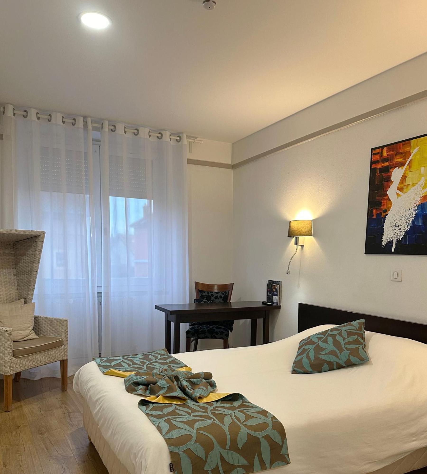 L'Embleme - Boutique Hotel Beaurepaire (Isere) Exterior foto